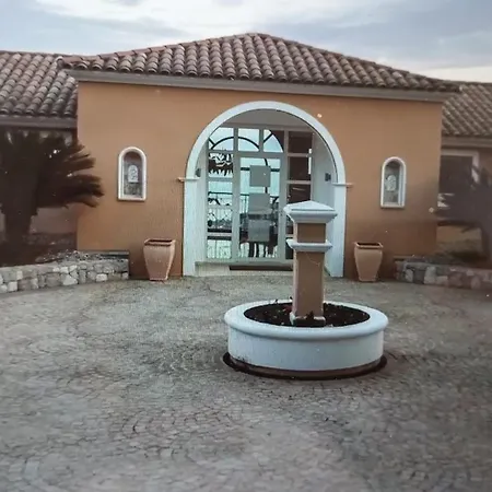 Overlooking With Pool * Villefranche-sur-Mer
